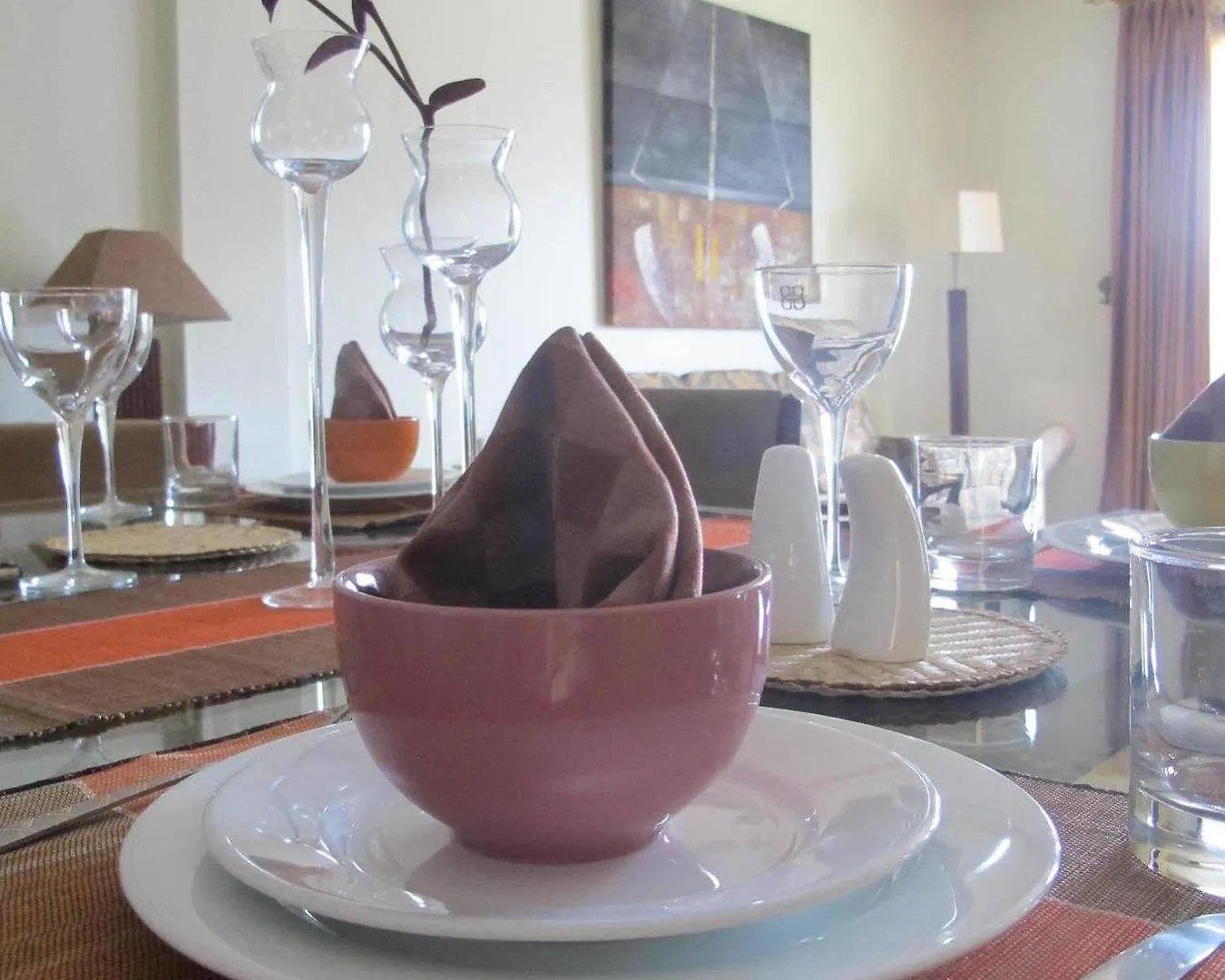 Mackinnon Suites Kampala Hotel